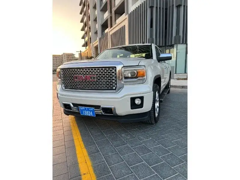 GMC Sierra, Bordeaux, France