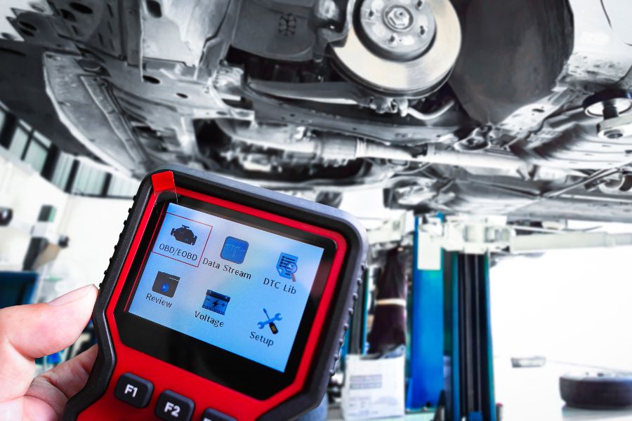 Prix trop bas, kilométrage suspect, véhicule accidenté, kit carrosserie ou arnaque pure : voici les 5 signaux d'alerte à connaître avant d'importer un véhicule. Mot-clé principal : acheter véhicule étranger arnaque Mots-clés secondaires : red flag import voiture, éviter arnaque véhicule import, vérifier historique véhicule import